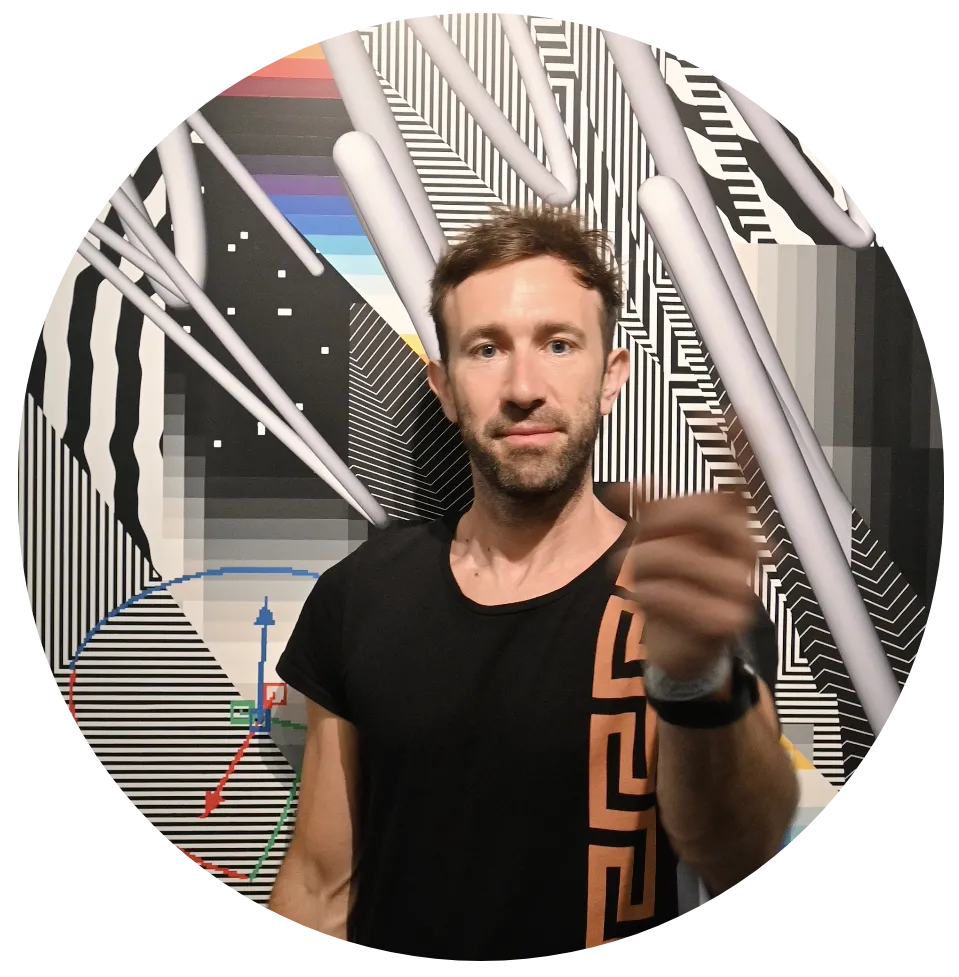 James-Norris-Profile-Curved-Pantone-off-centre